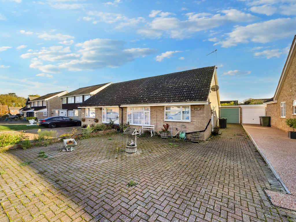 1 bed semidetached bungalow for sale in Hawthorn Way, Thetford