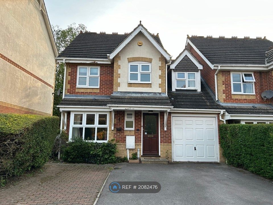 4 bed semidetached house to rent in Hadleigh Drive, Sutton SM2, £2,599