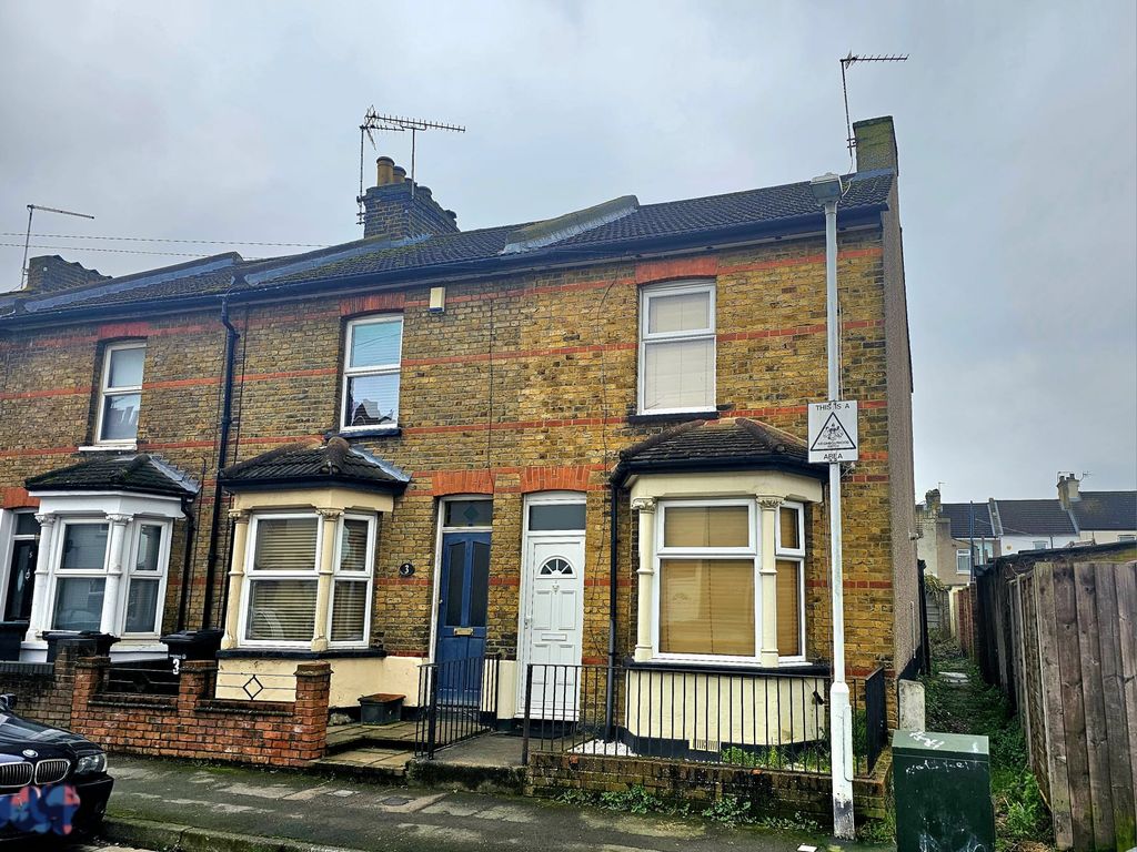 3 bed terraced house for sale in Seymour Road, Northfleet DA11, £