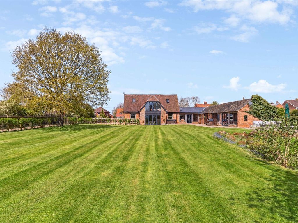 4 bed detached house for sale in Dunton Road, Stewkley, Buckinghamshire