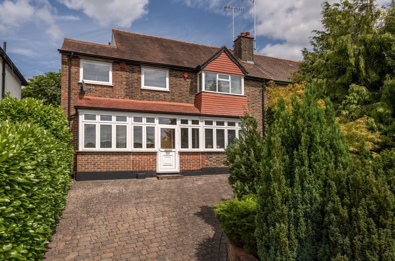 3 bed semidetached house for sale in Downs Court Road, Purley CR8, £