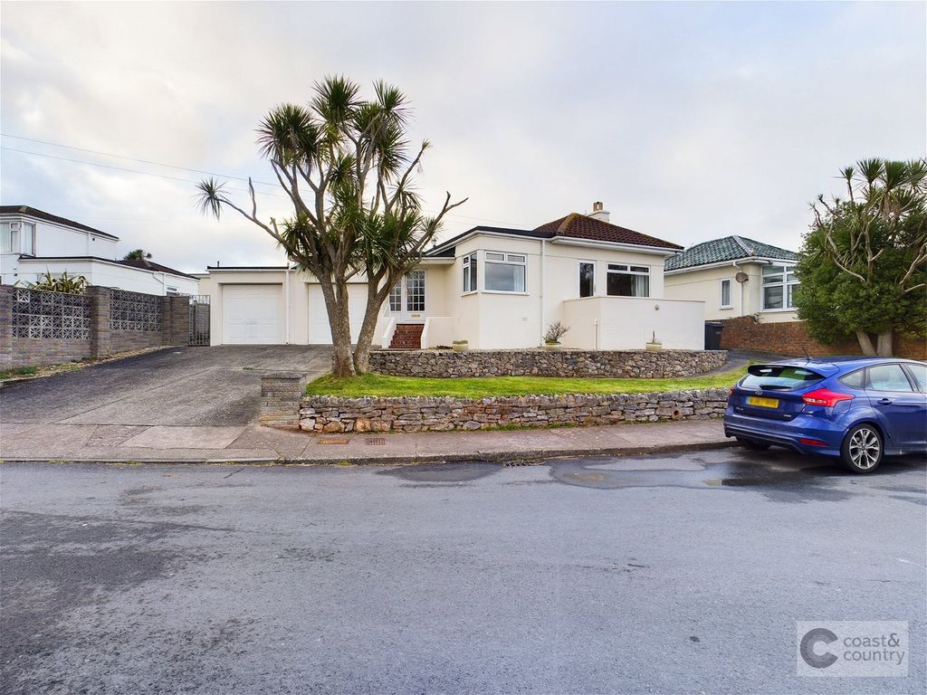 4 bed bungalow for sale in Oyster Bend, Paignton TQ4, £500,000 Zoopla