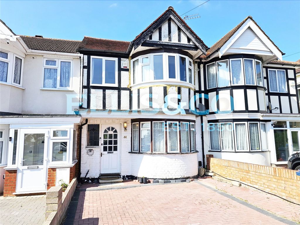 3 bed detached house to rent in Warden Avenue, Harrow HA2 Zoopla