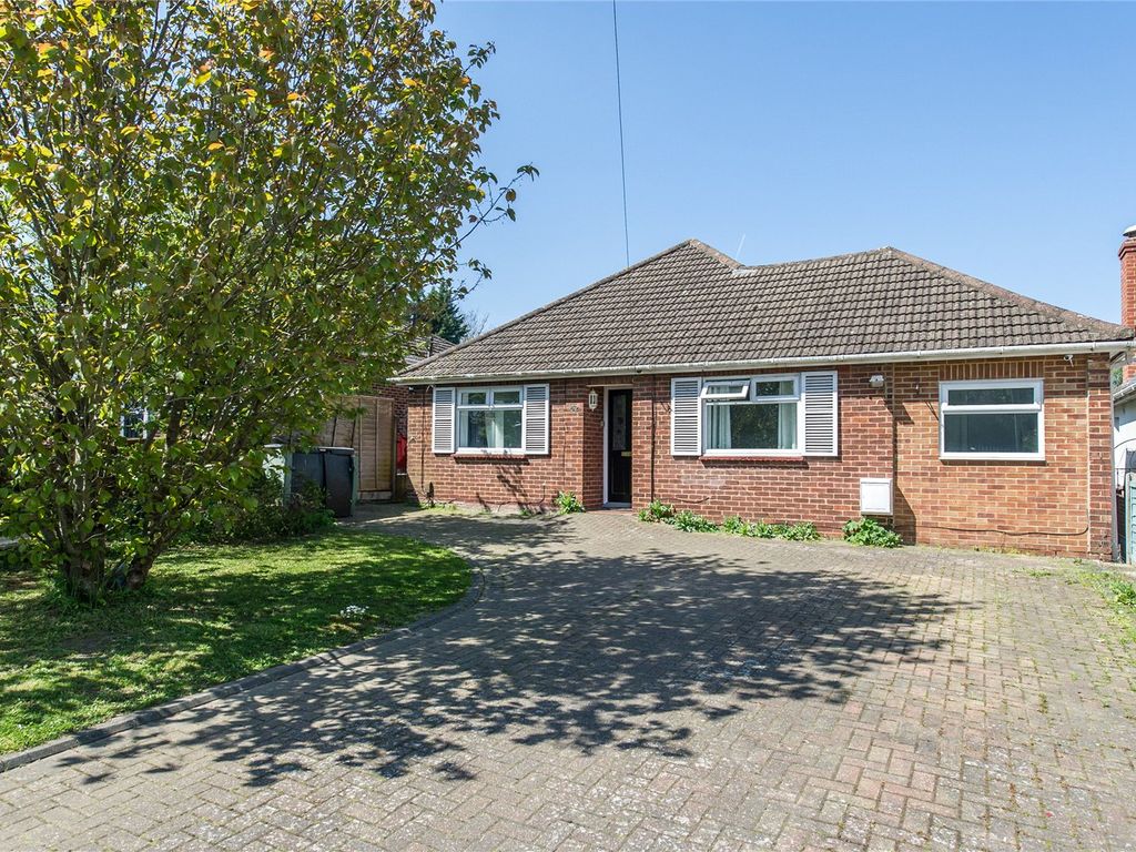 5 bed bungalow for sale in Wigmore Road, Wigmore, Rainham, Kent ME8