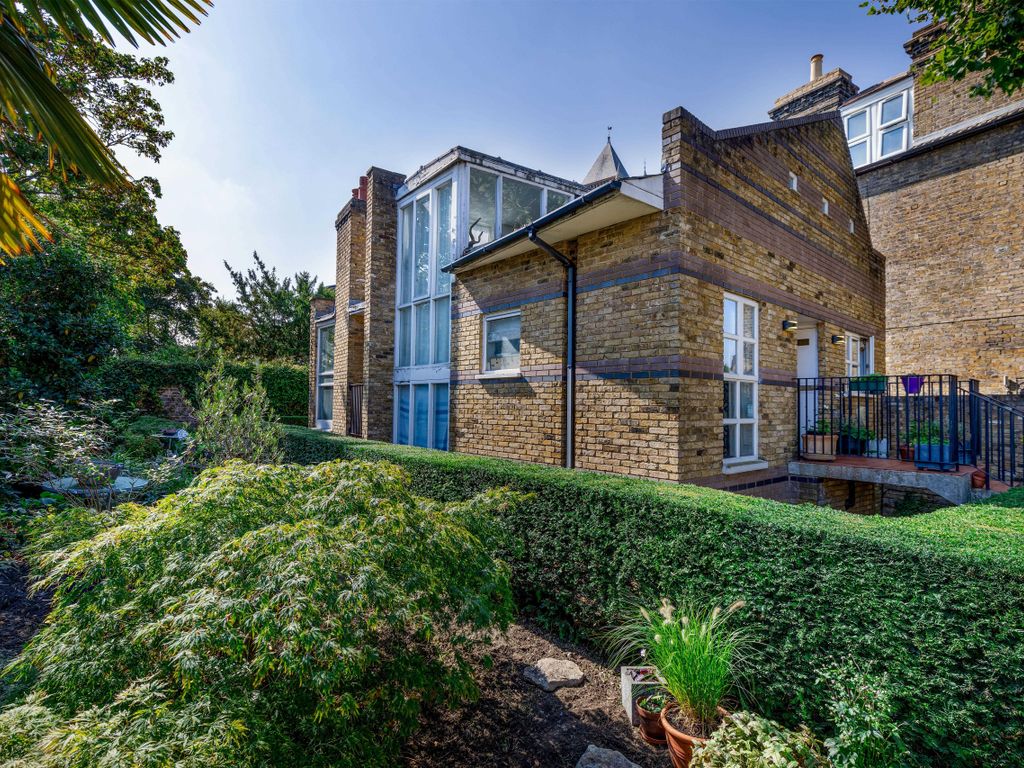 5 bed detached house for sale in Ranelagh Road, London W5, £1,750,000