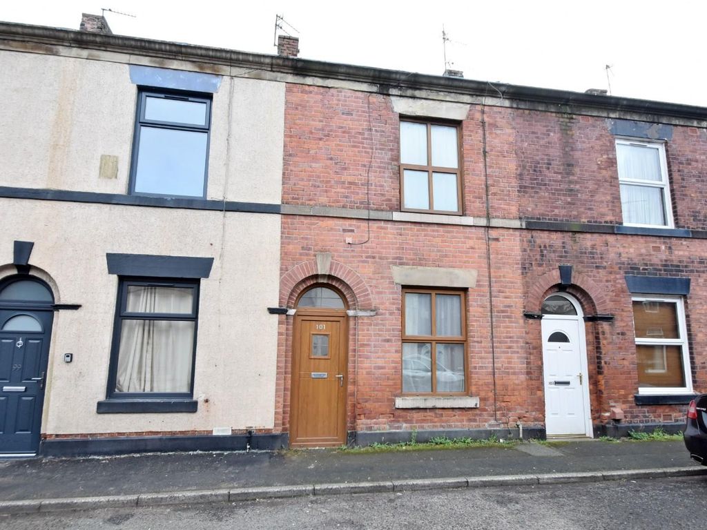 2 bed terraced house for sale in Wood Street, Elton, Bury BL8, £125,000