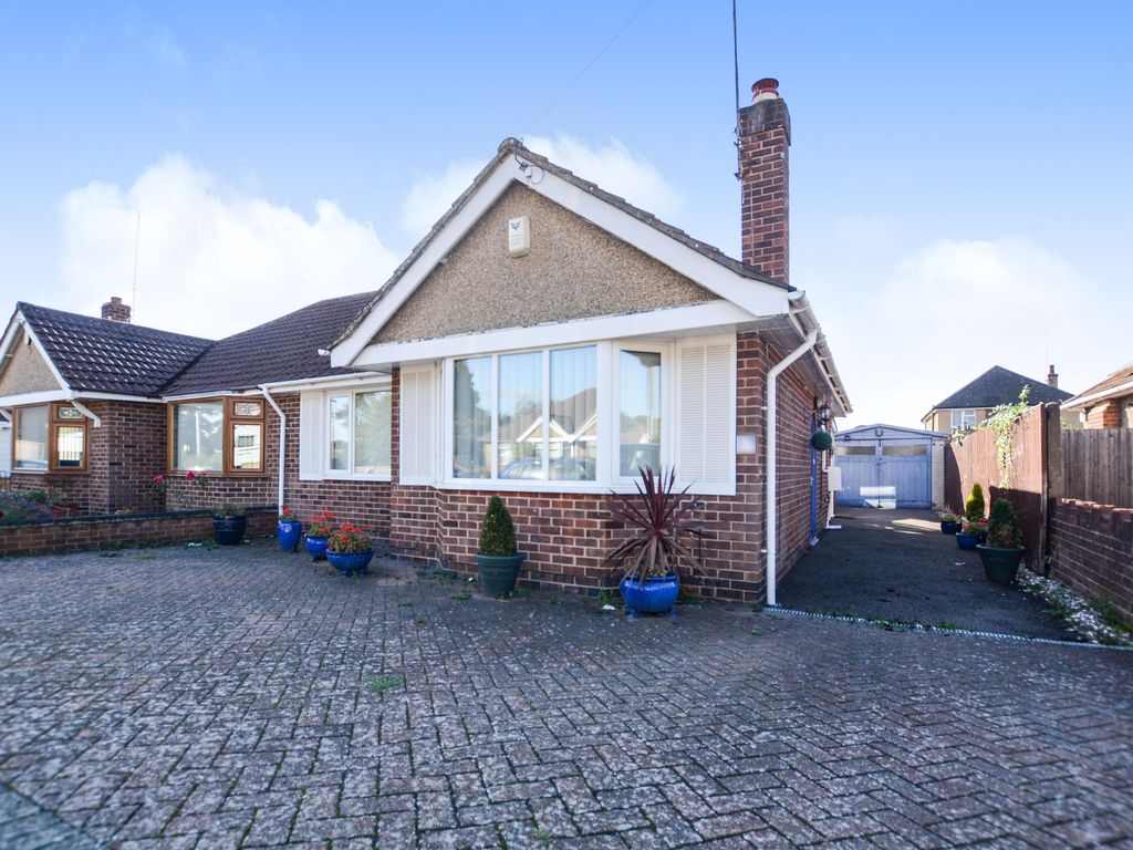 2 bed semidetached bungalow for sale in Coppice Drive, Spinney Hill