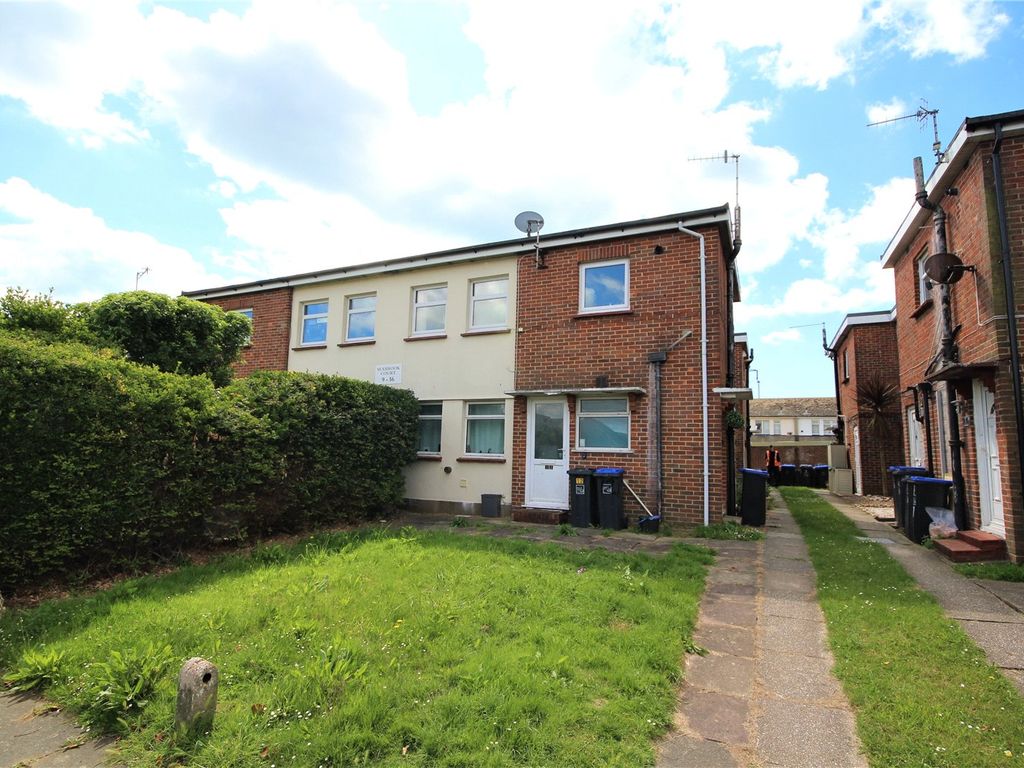 1 bed flat to rent in Seabrook Court, Cecil Road, Lancing, West Sussex