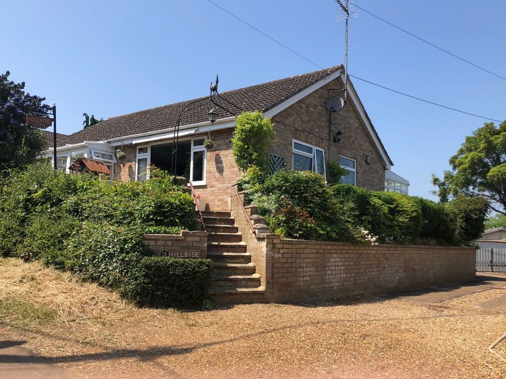2 bed detached bungalow for sale in Chapel Lane, Denford, Kettering