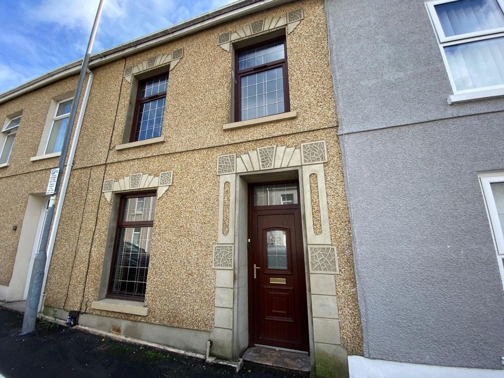 3 bed terraced house for sale in James Street, Llanelli SA15 Zoopla