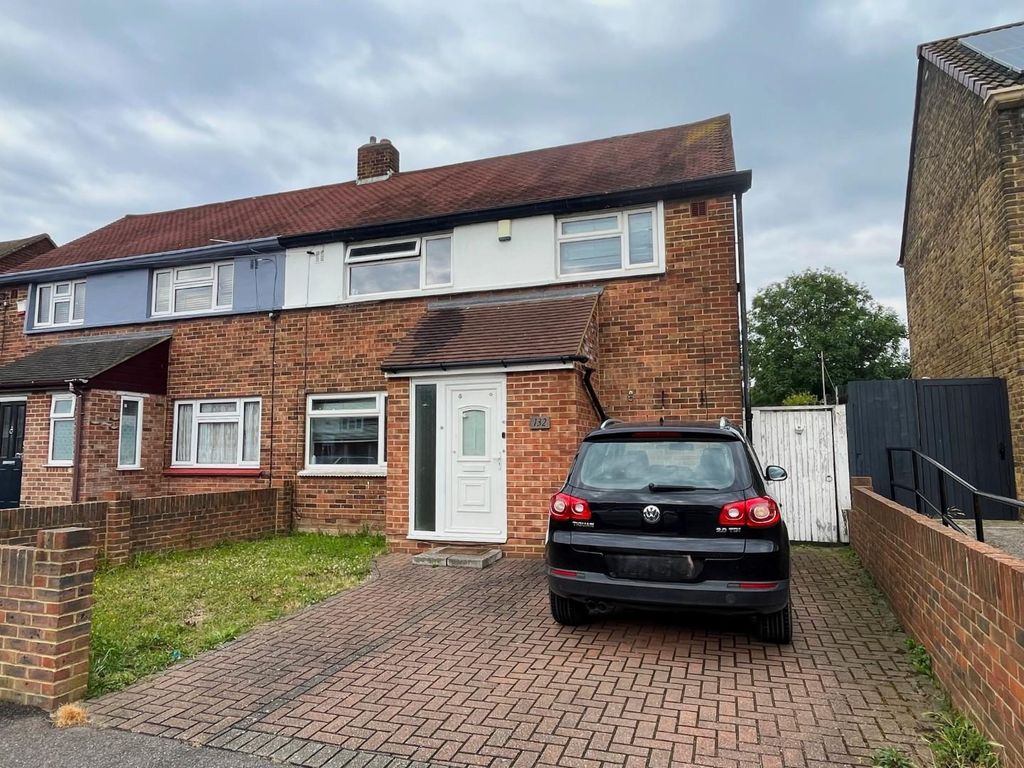 3 bed semidetached house for sale in St. Hildas Way, Gravesend DA12, £