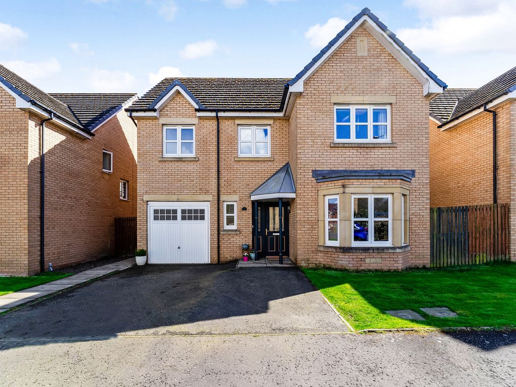 4 bed detached house for sale in Glebe Place, Markinch KY7, £285,000