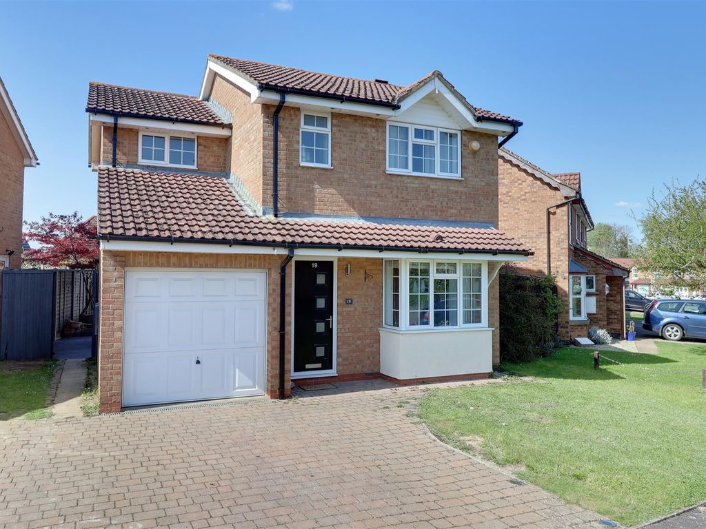 3 bed detached house for sale in Spinney Road, Barnwood, Gloucester GL4