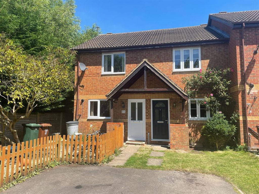 2 bed terraced house to rent in Heron Drive, Bicester OX26 Zoopla