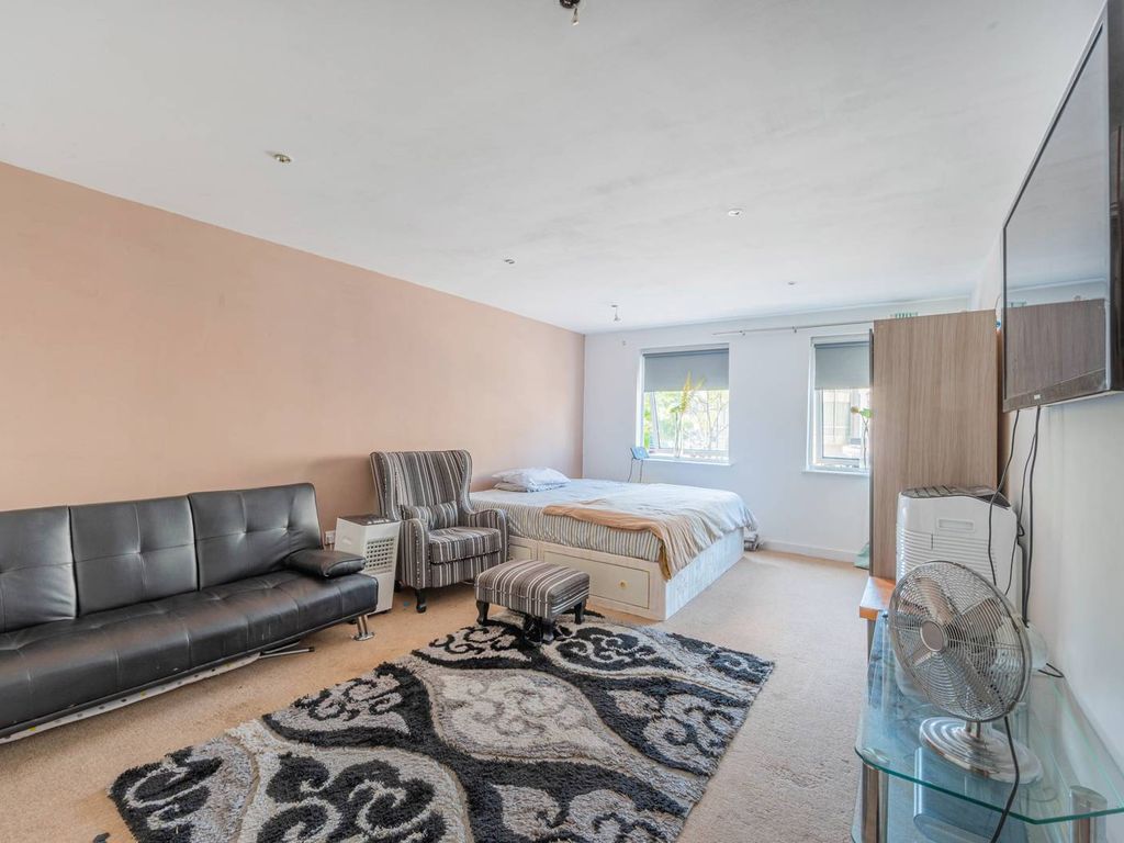 Rushey Green, Catford, London SE6  