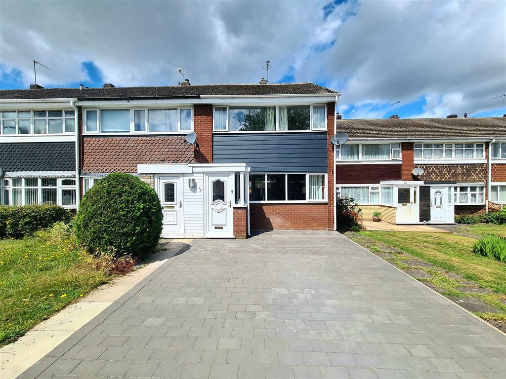 3 bed end terrace house for sale in Sunningdale Close, Nuneaton CV11