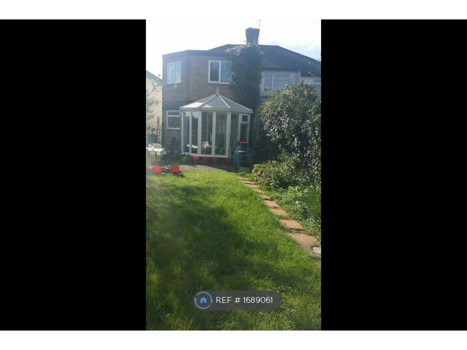 Room to rent in Islip Manor Road, London UB5 Zoopla