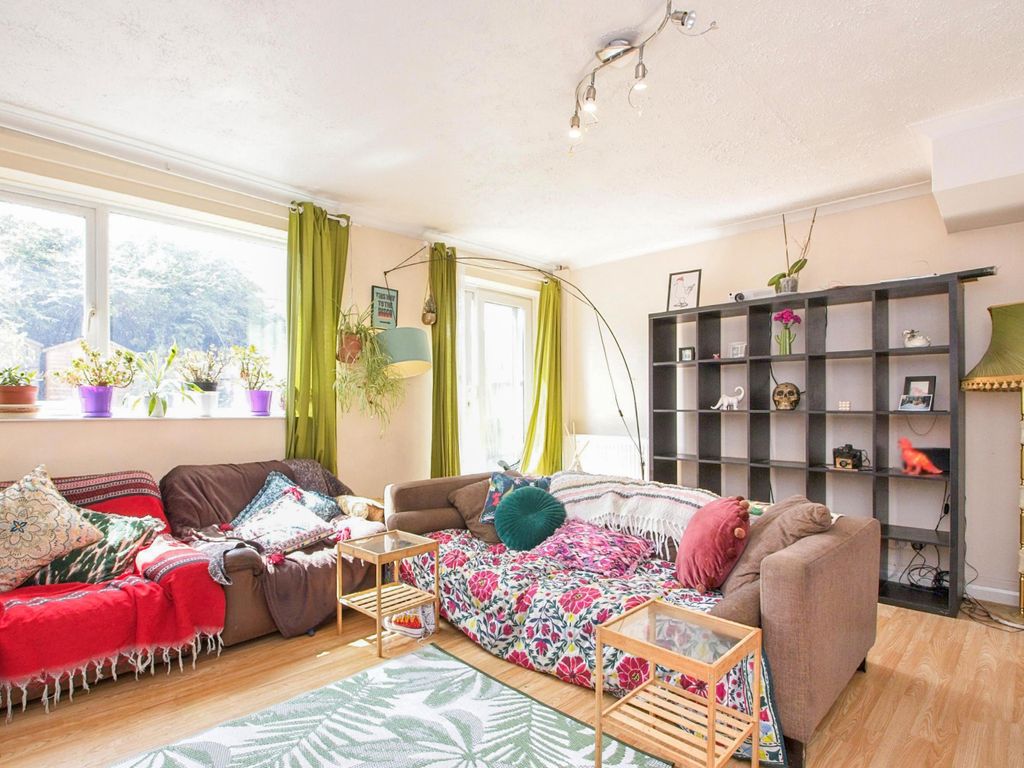 Kingsman Street, London SE18  