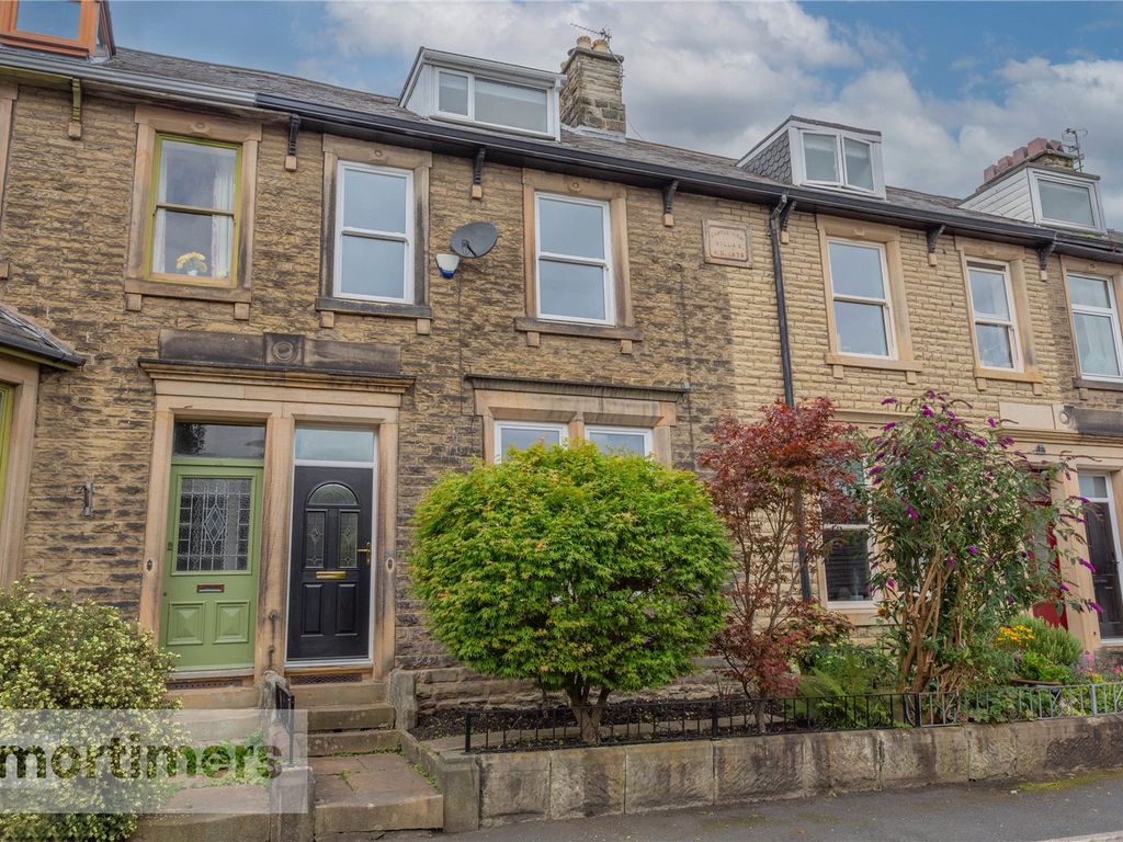 5 bed terraced house for sale in Castle View, Clitheroe BB7, £265,000