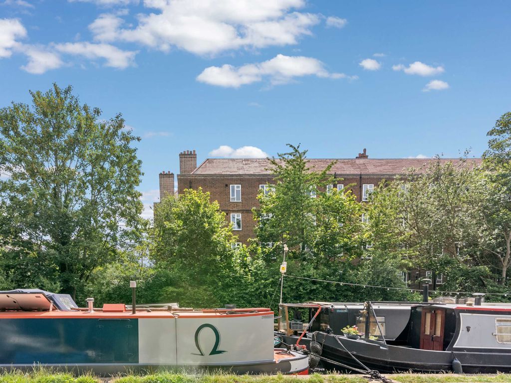 3 bed flat for sale in Whiston Road, London E2 Zoopla