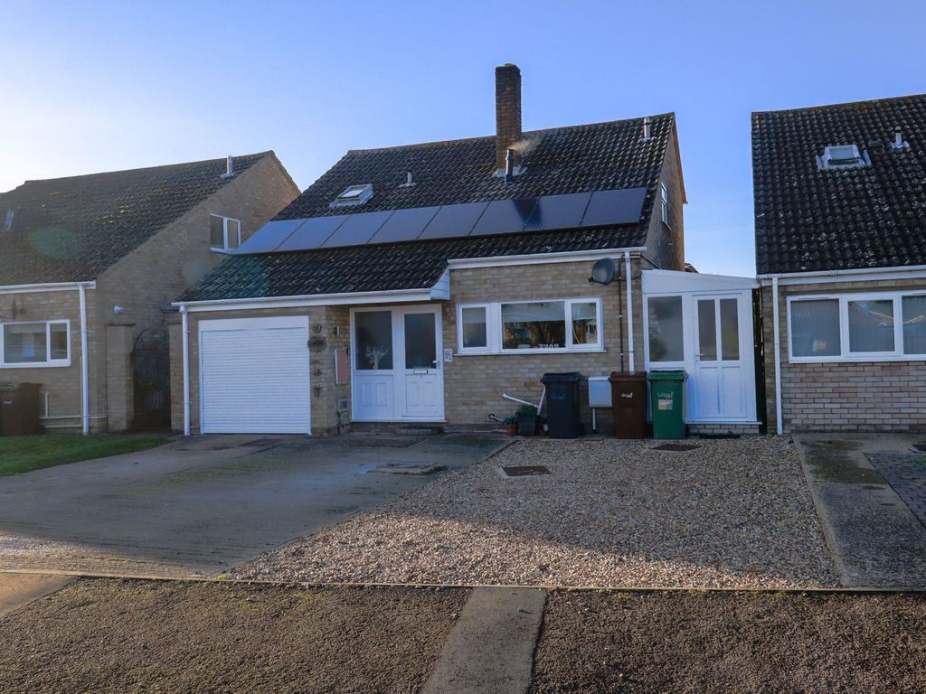 3 bed detached house for sale in Tudor Avenue, Roydon, Diss IP22 Zoopla
