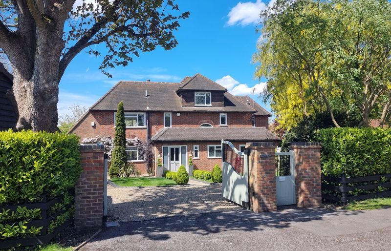 4 bed detached house for sale in Stylecroft Road, Chalfont St. Giles