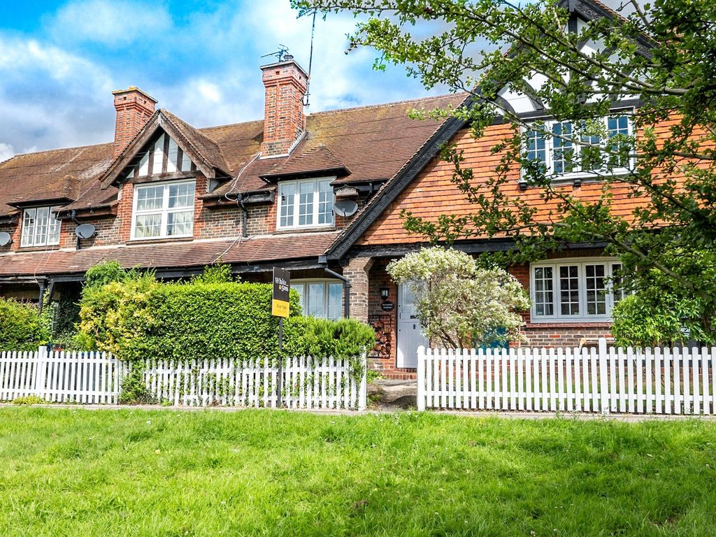 3 bed terraced house for sale in Bletchingley Road, Godstone, Surrey RH9, £499,999 Zoopla