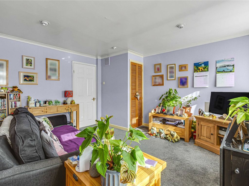 1 bed for sale in Hazelhurst Road, London SW17, £350,000