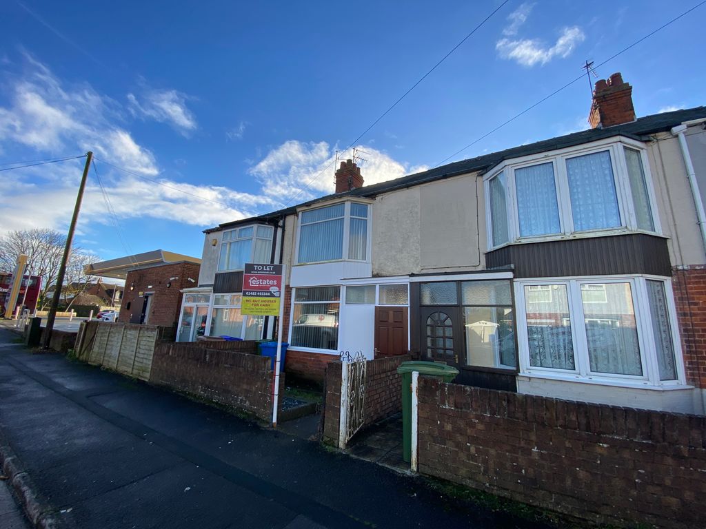 3 bed terraced house to rent in Chestnut Avenue, Withernsea HU19, £550