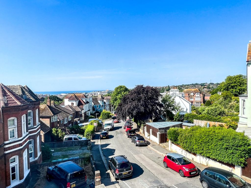 2 bed flat for sale in Mount Pleasant Road, Hastings TN34 Zoopla