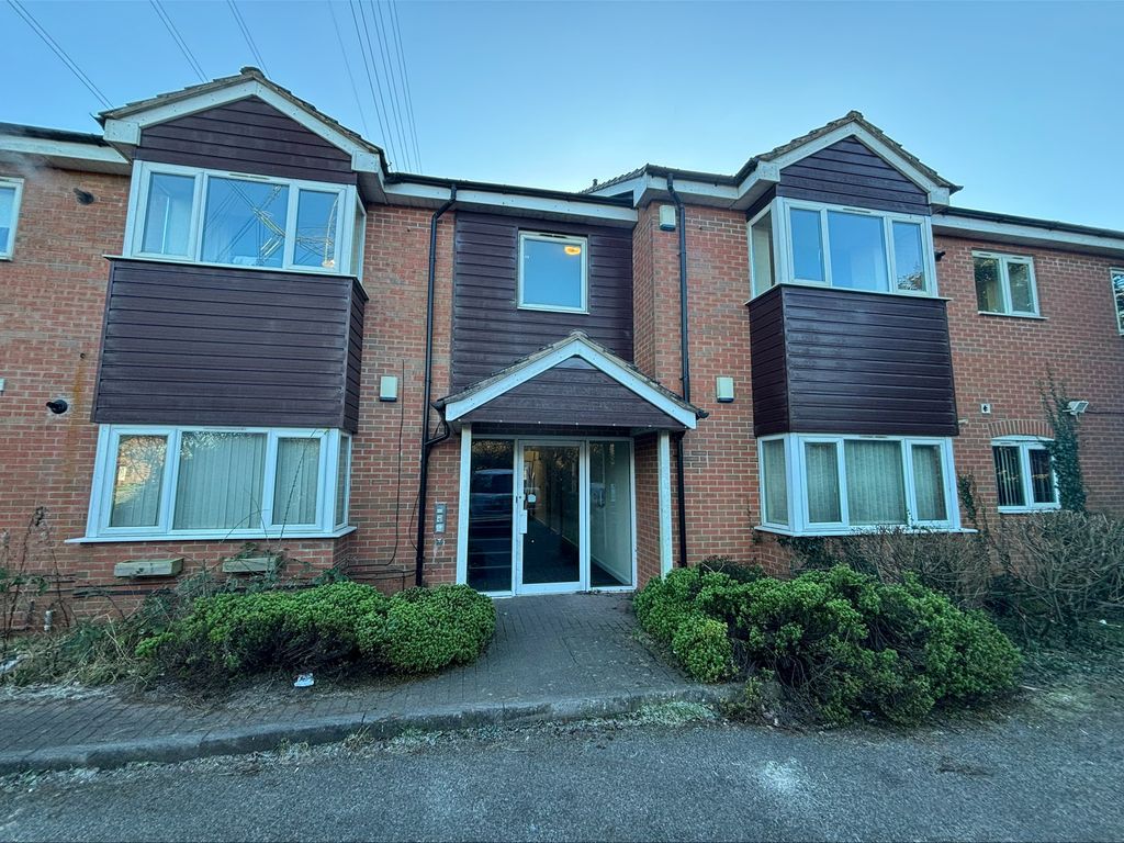 2 bed flat for sale in Lye Close Lane, Quinton, Birmingham B32, £75,000