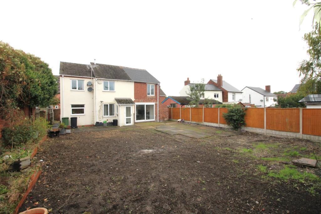 4 bed detached house for sale in Lickhill Road, StourportOnSevern