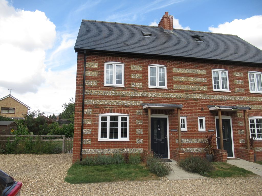 3 bed semidetached house to rent in The Causeway, Broad Chalke