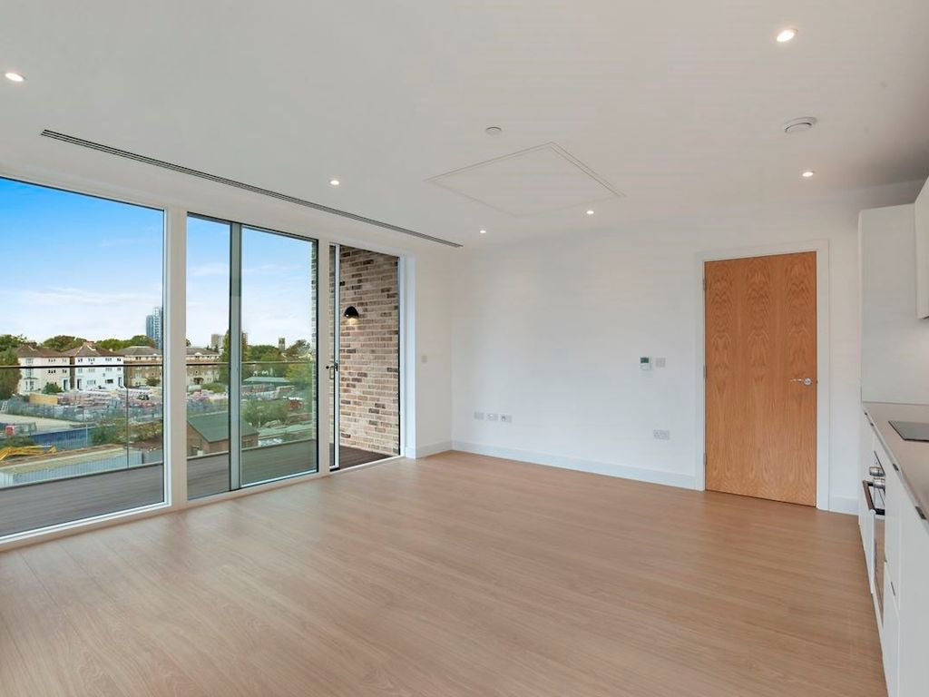 2 bed flat to rent in Rainier Apartments, 47 Cherry Orchard Road