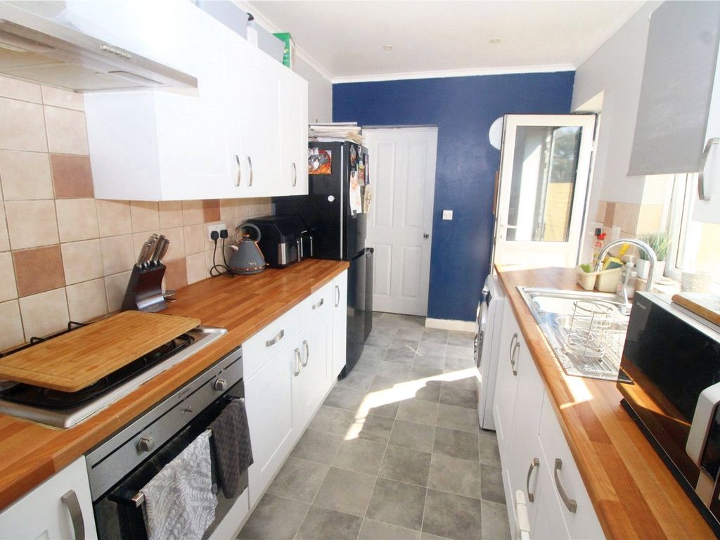 3 bed end terrace house for sale in Gordon Avenue, Queenborough, Kent