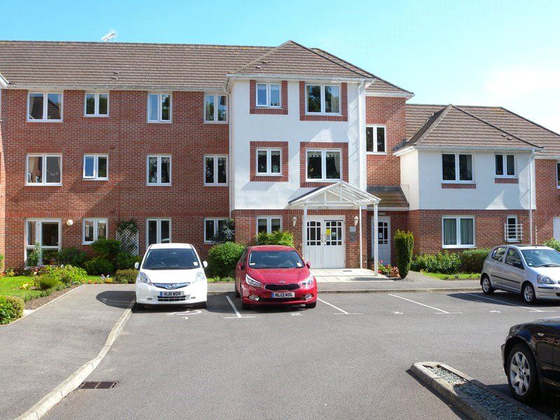 1 bed flat for sale in Moorland Court, 181 Station Road, West Moors, Ferndown BH22, £125,000