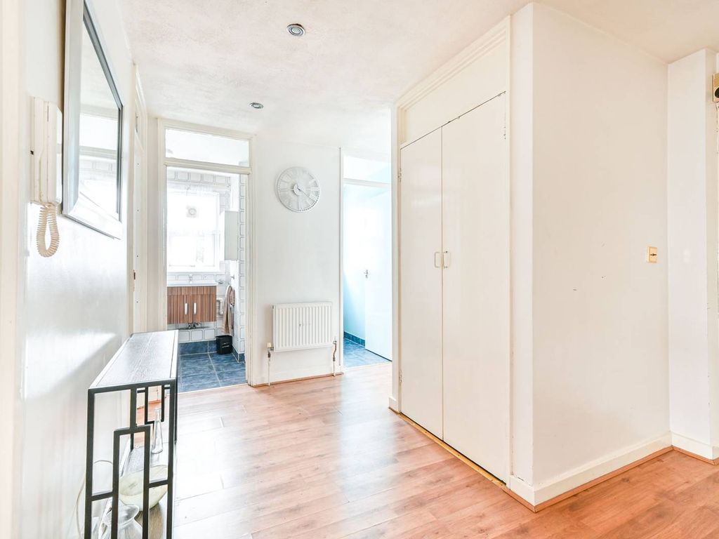 Staveley Close, Peckham, London SE15  