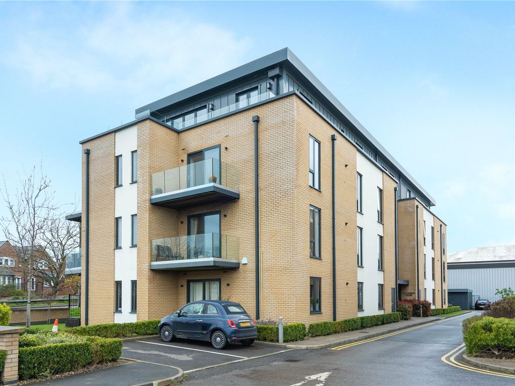 2 bed flat for sale in Alexander House, Angus Court, Thame OX9 Zoopla