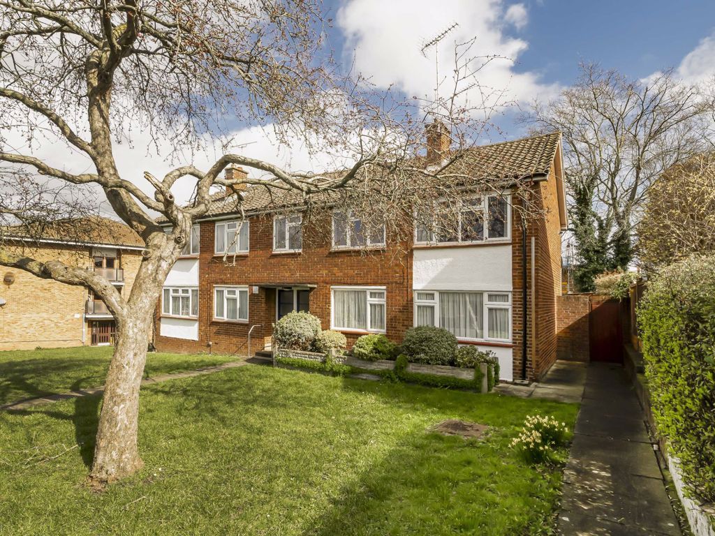 1 bed flat for sale in Haldane Close, London N10 Zoopla