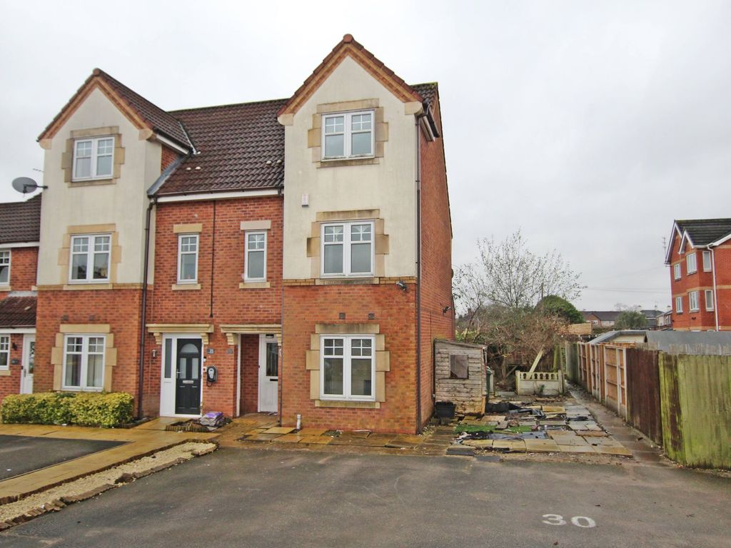 4 bed town house for sale in Yarn Close, St. Helens WA9, £135,000 Zoopla