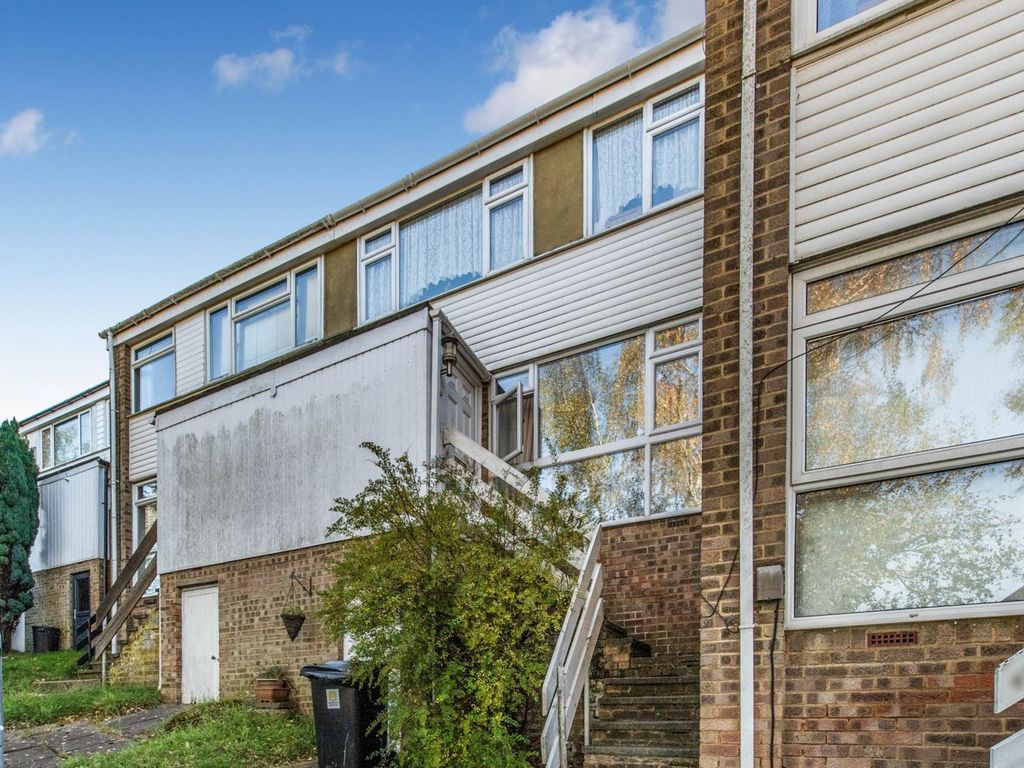 3 bed terraced house for sale in Sundridge Drive, Walderslade, Chatham