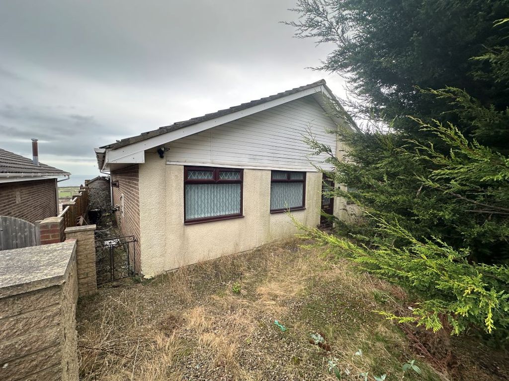 3 bed detached bungalow for sale in 6 Canterbury Road, Brotton