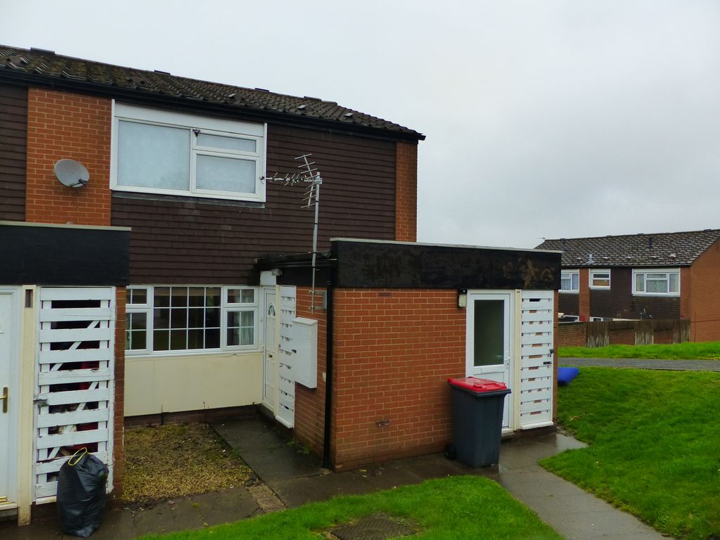 1 bed flat to rent in Cedar Close, Overdale, Telford TF3, £530 pcm Zoopla
