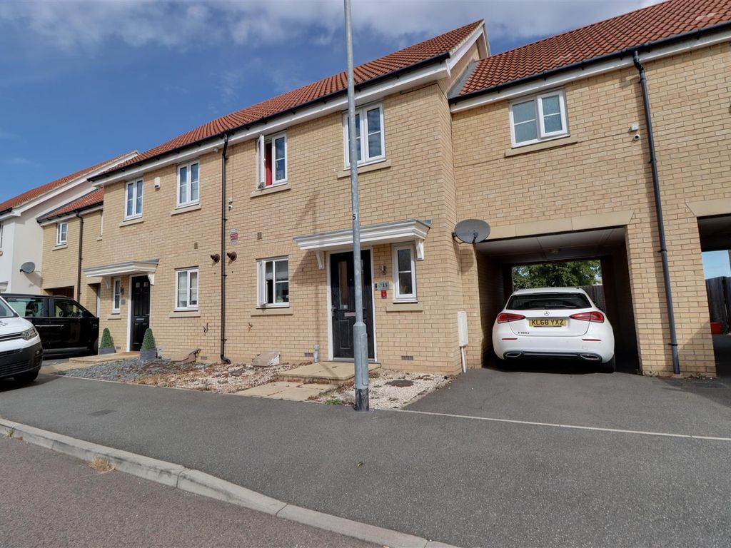 3 bed terraced house for sale in Montague Street, Basildon SS14 Zoopla