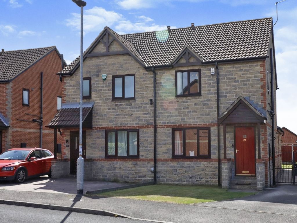 3 bed semidetached house for sale in St. Leger Way, Dinnington