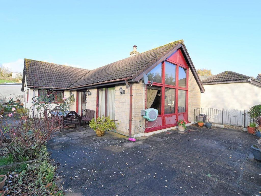 4 bed detached bungalow for sale in Road, Clandown, Radstock