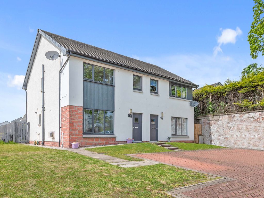 4 bed semidetached house for sale in Sunnyside Road, Alloa