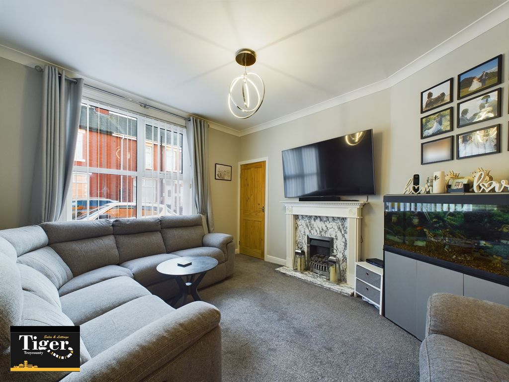 4 bed end terrace house for sale in Phillip Street, Blackpool FY4, £140,000 Zoopla