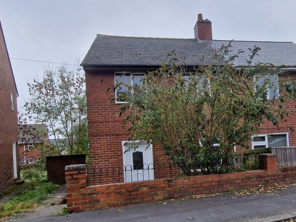 3 bed semidetached house for sale in Metcalfe Road, Delves Lane
