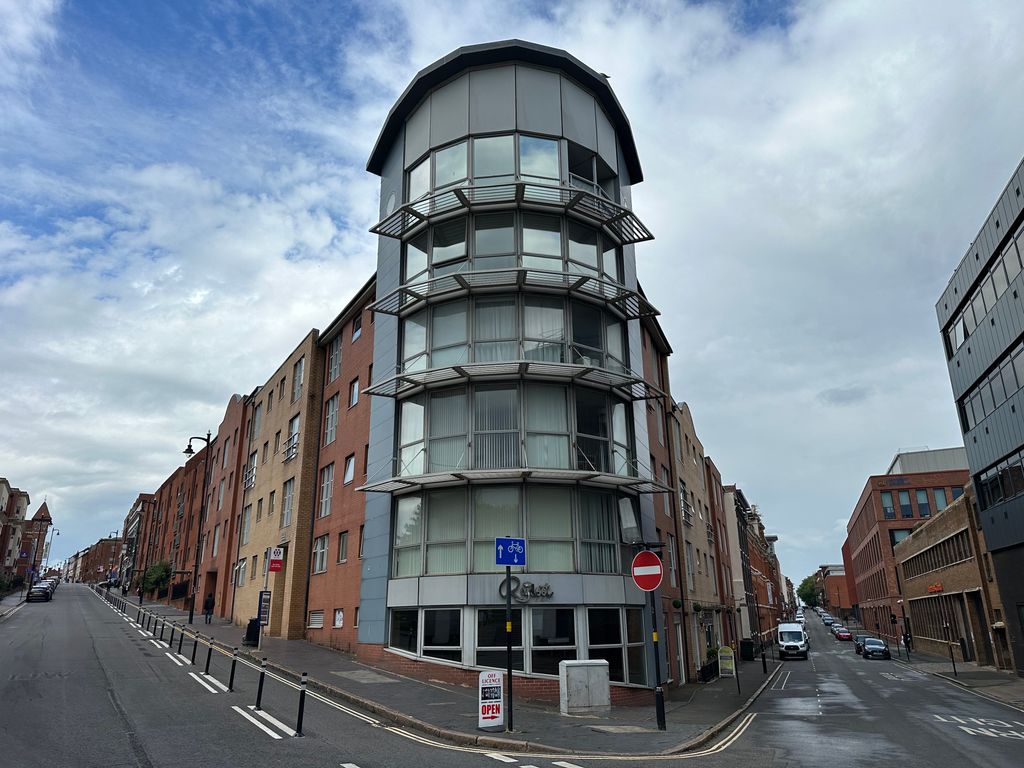 2 bed flat to rent in Hallmark Apartments, 34 Newhall Hill, The